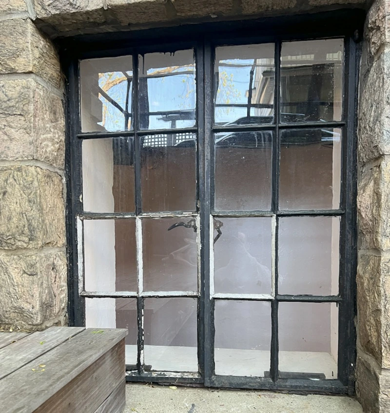 These steel casements in bronxville don't open